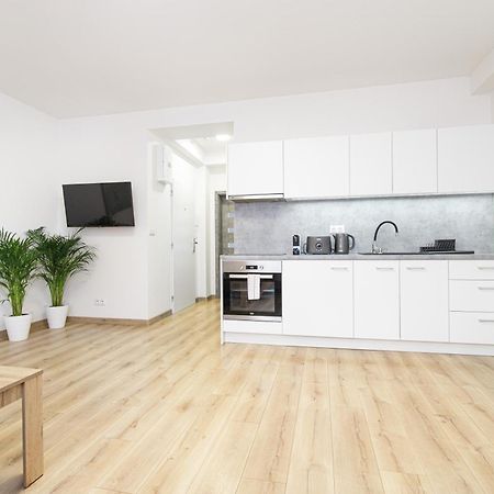 Apartment Hotel Stud Mb Οστράβα Εξωτερικό φωτογραφία