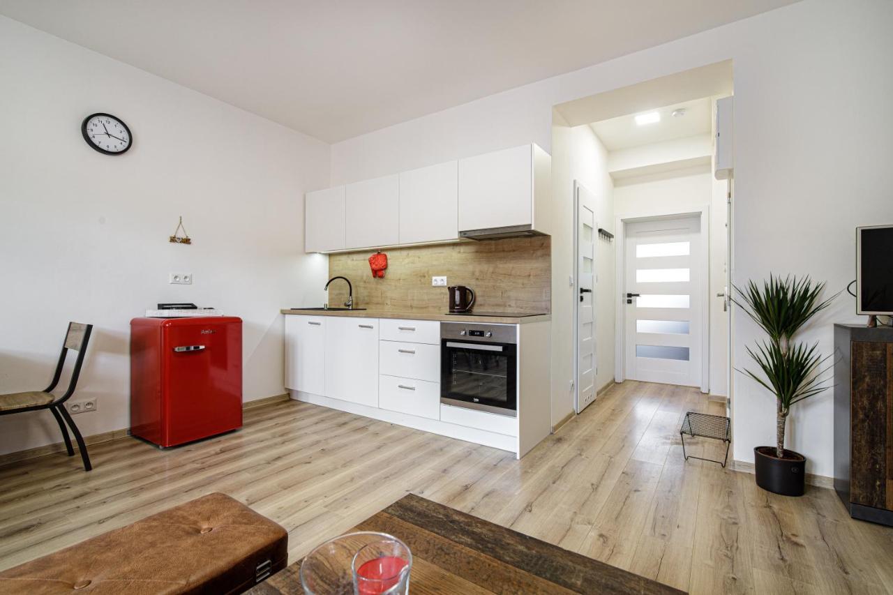 Apartment Hotel Stud Mb Οστράβα Εξωτερικό φωτογραφία