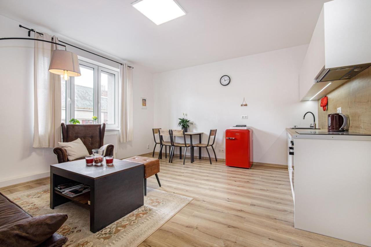 Apartment Hotel Stud Mb Οστράβα Εξωτερικό φωτογραφία
