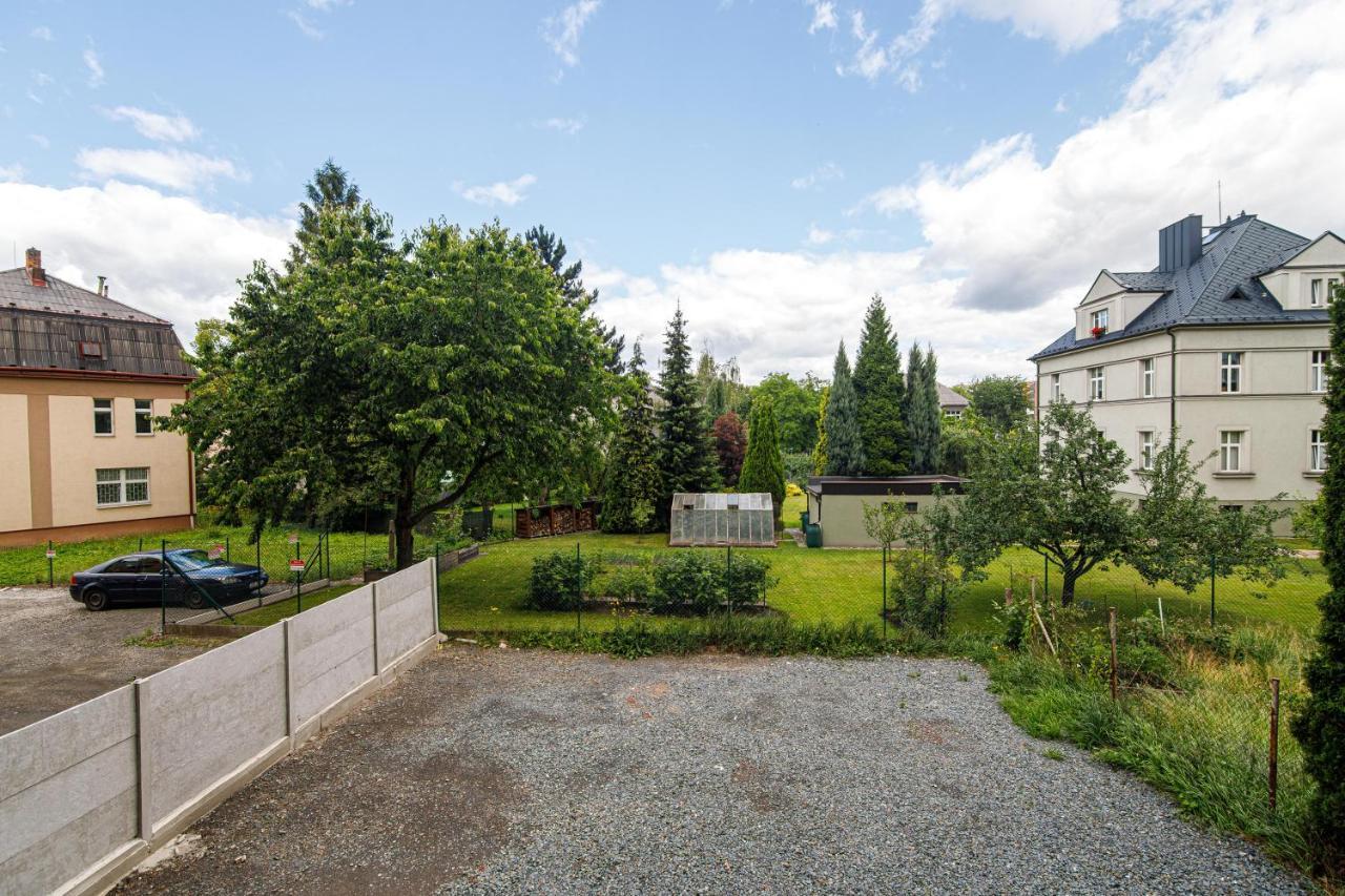 Apartment Hotel Stud Mb Οστράβα Εξωτερικό φωτογραφία