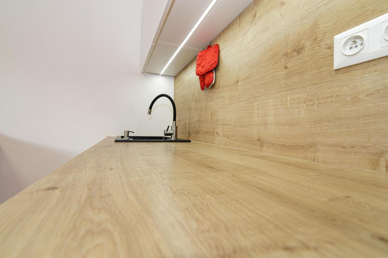 Apartment Hotel Stud Mb Οστράβα Εξωτερικό φωτογραφία