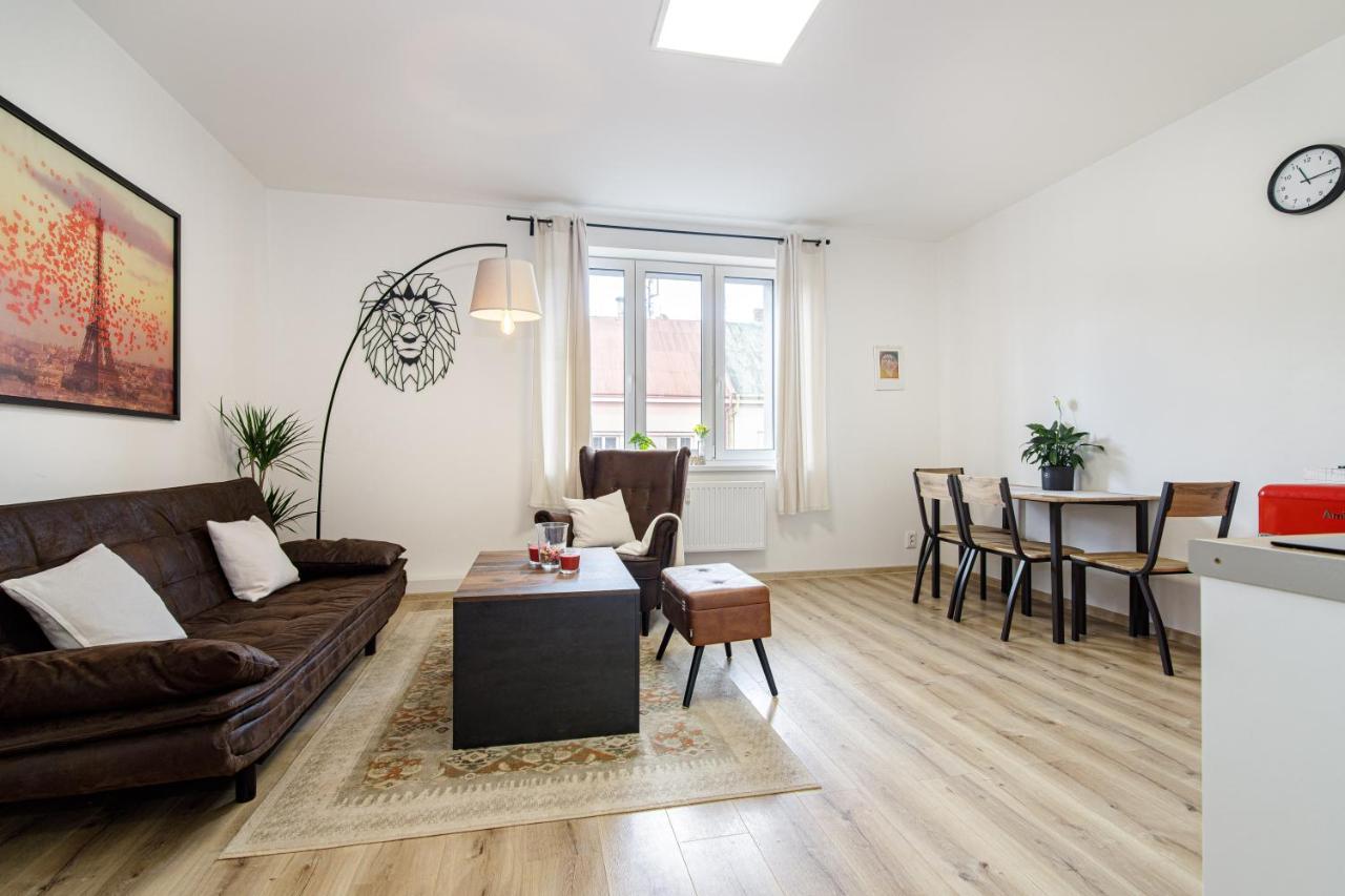 Apartment Hotel Stud Mb Οστράβα Εξωτερικό φωτογραφία