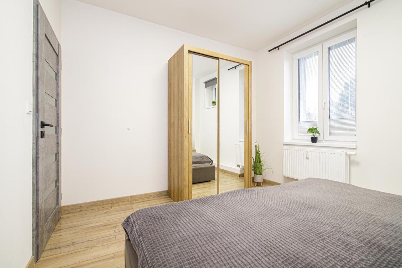 Apartment Hotel Stud Mb Οστράβα Εξωτερικό φωτογραφία