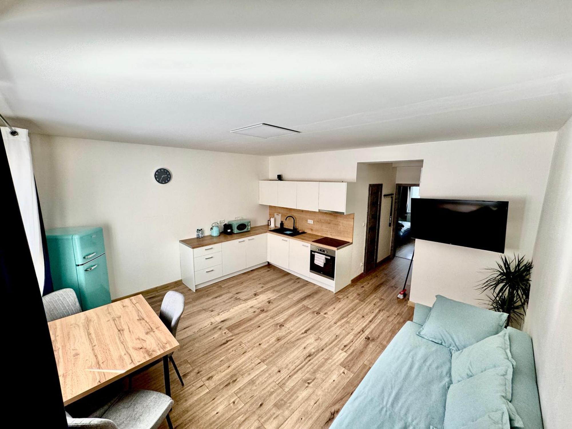 Apartment Hotel Stud Mb Οστράβα Εξωτερικό φωτογραφία